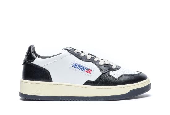 26SS 오트리 메달리스트 로우 스니커즈 AULM WB01 White