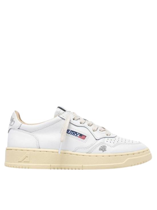 26SS 오트리 메달리스트 로우 레더 스니커즈 AULW HP02 SILVER