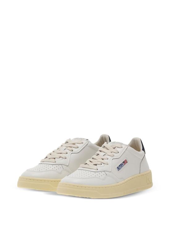 26SS 오트리 메달리스트 로우 레더 스니커즈 AULW LL12 WHITE - AUTRY