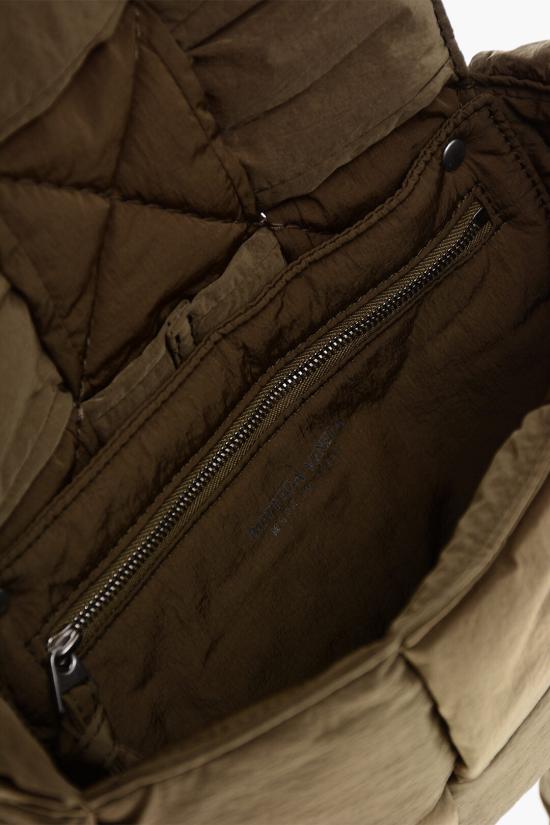  보테가베네타 스몰 패딩 테크 카세트백 755182VBO81 2877 Green - BOTTEGA VENETA