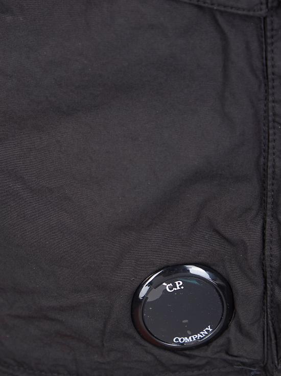 26SS 씨피 컴퍼니 숏팬츠 20CMBE127A110325G 999 BLACK - C.P. COMPANY