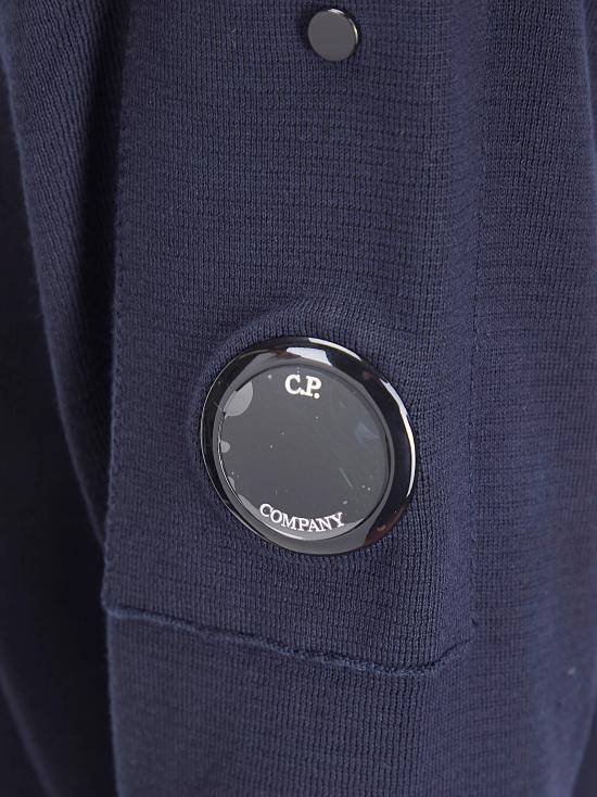 26SS 씨피 컴퍼니 스웨터 20CMKN097A110560A 888 TOTAL ECLIPSE - C.P. COMPANY