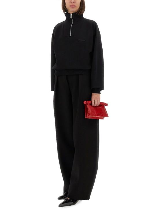 26SS 자크뮈스 그로그랭 지퍼 롤넥 스웨트 셔츠 SSW00210AJ0 0174990 BLACK - JACQUEMUS