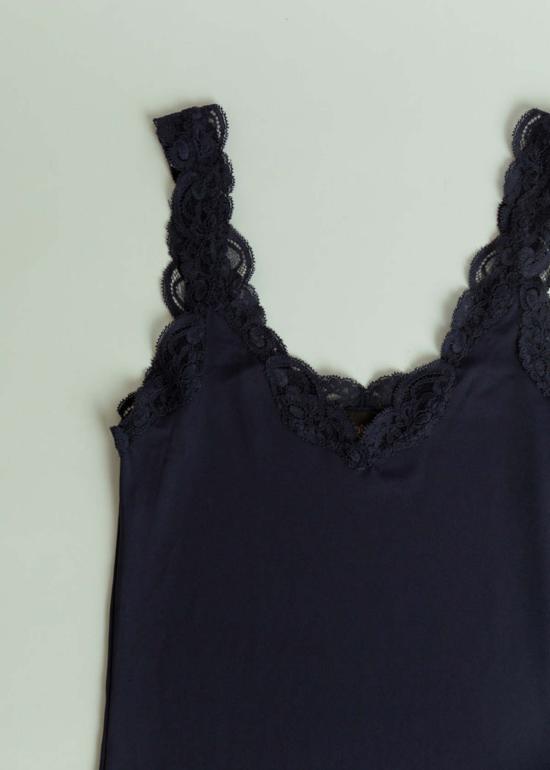  온리 하츠 민소매 티셔츠 Only Hearts Delicious With Lace V넥 탱크탑 네이비 - ONLY HEARTS