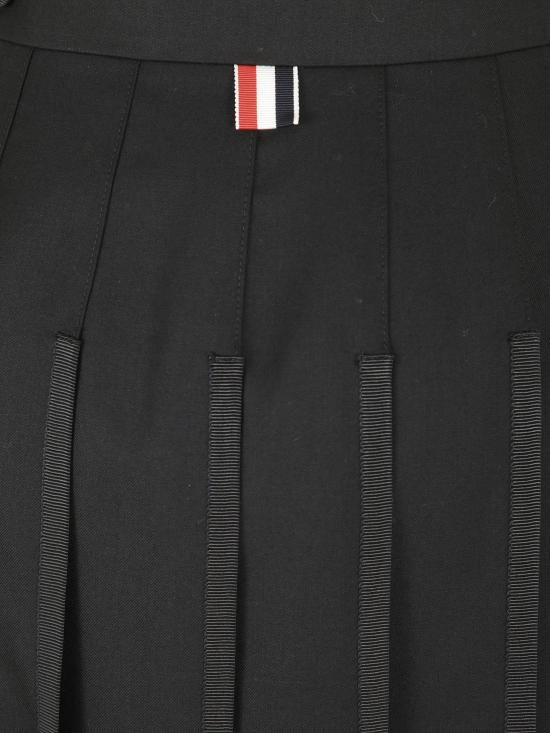 26SS 톰브라운 슈퍼 120'S 트윌 플리츠 스커트 FGCA37B00626 001 BLACK - THOM BROWNE