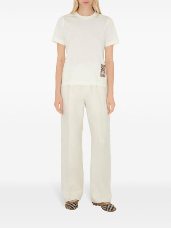 26SS 버버리 체크 라벨 티셔츠 8104886 B7078 NUDE NEUTRALS - BURBERRY