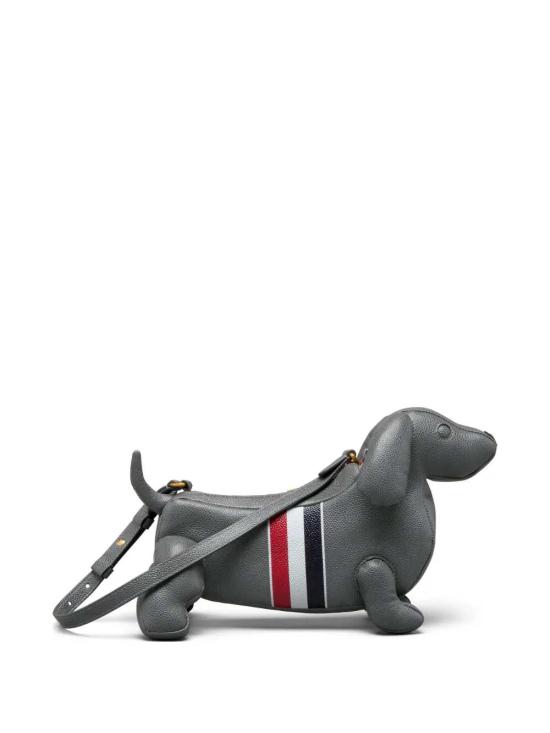 26SS 톰브라운 페블 그레인 헥터 바게트 FAP513A00198 DARK GREY 025