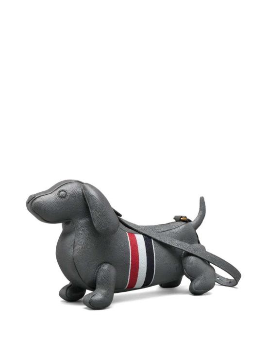 26SS 톰브라운 페블 그레인 헥터 바게트 FAP513A00198 DARK GREY 025 - THOM BROWNE