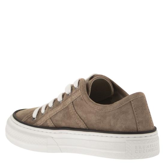 26SS 브루넬로 쿠치넬리 샤이니 탭 스웨이드 스니커즈 MZSFG3221 LIGHT BROWN - BRUNELLO CUCINELLI