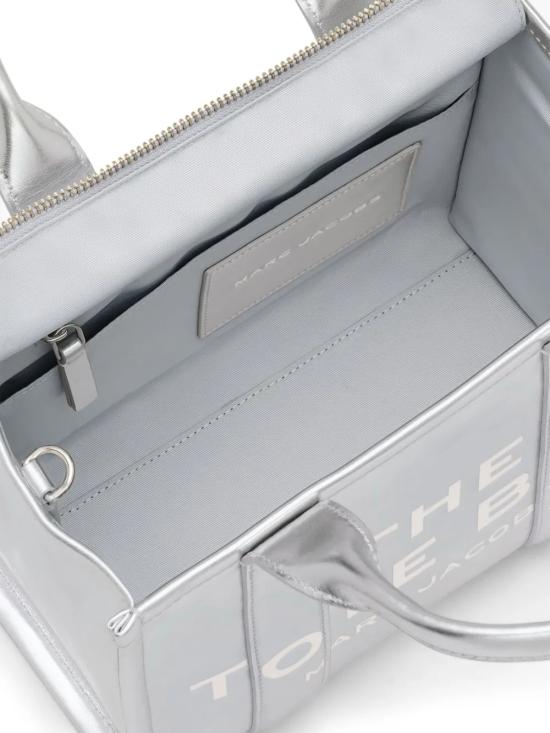 26SS 마크제이콥스 메탈릭 스몰 토트백 2F3HTT004H01 039 Silver - MARC JACOBS