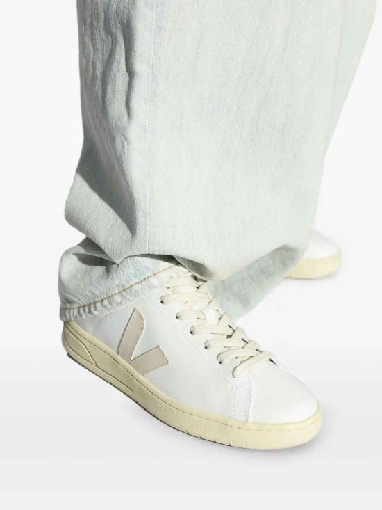 25FW 베자 스니커즈 UC0703879AP1P08 White - VEJA