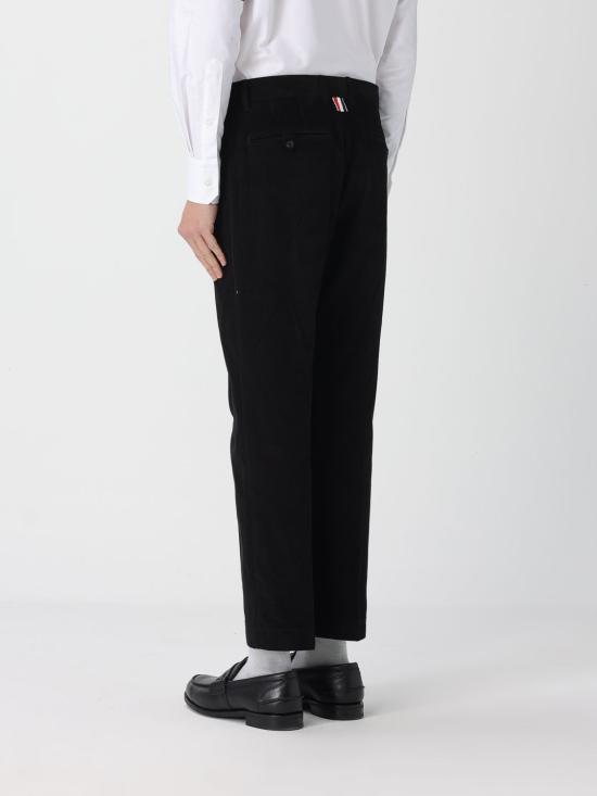 26SS 톰브라운 내로우 웨일 코듀로이 테이퍼드 치노 팬츠 MTU334SF0920 001 Black - THOM BROWNE