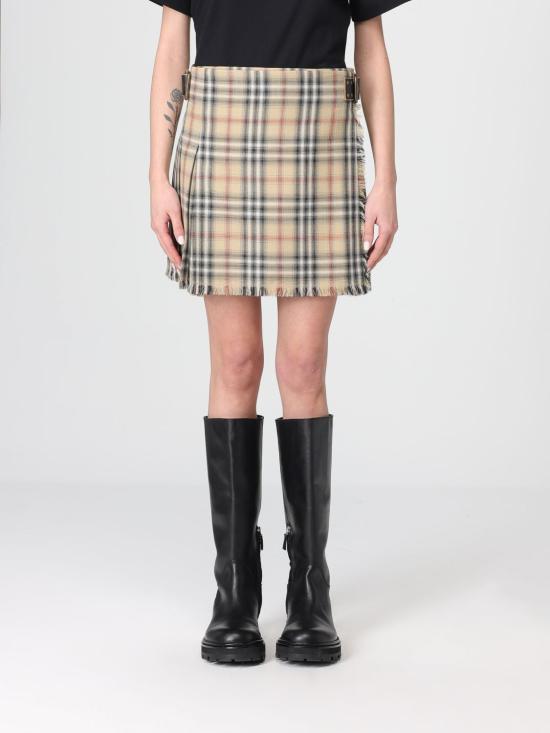26SS 버버리 숏 스커트 8118152 Sand