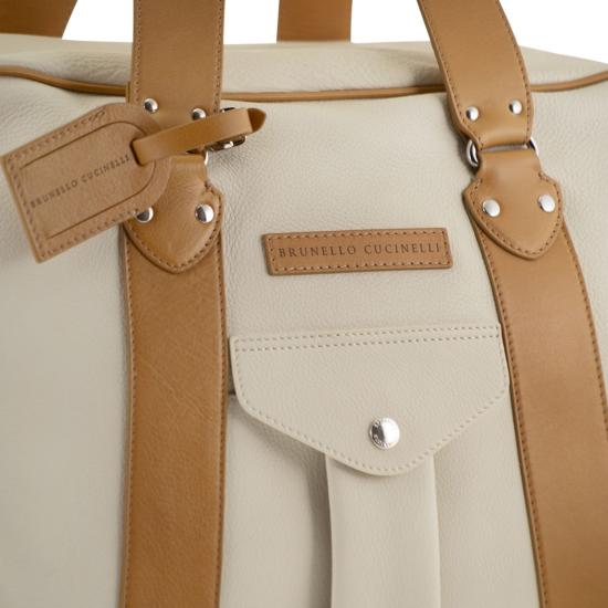 26SS 브루넬로 쿠치넬리 그레인드 카프스킨 스트리트 백 MBATBU394 NATURAL - BRUNELLO CUCINELLI