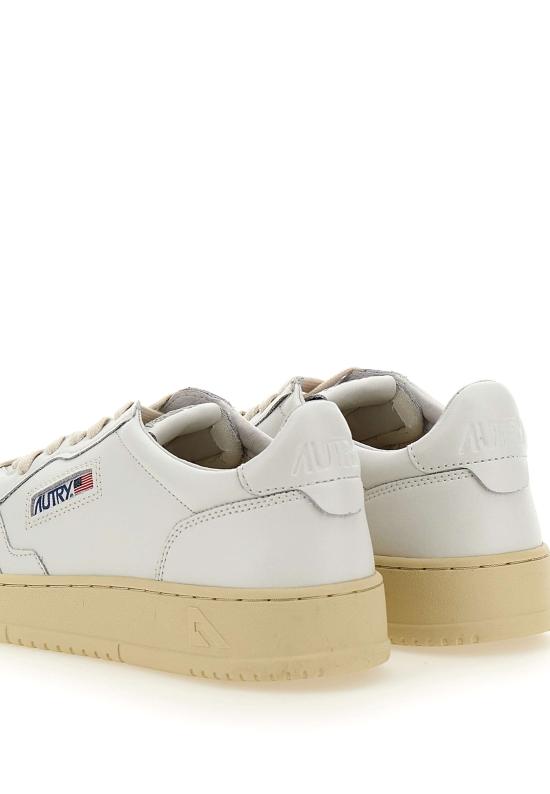 26SS 오트리 메달리스트 로우 스니커즈 AULM LL15 White - AUTRY