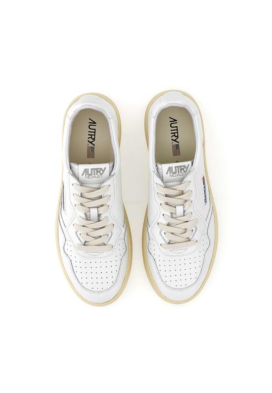26SS 오트리 메달리스트 로우 스니커즈 AULM LL15 White - AUTRY