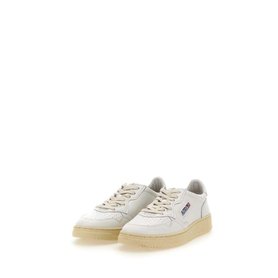26SS 오트리 메달리스트 로우 스니커즈 AULM LL15 White - AUTRY