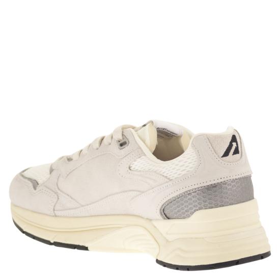 26SS 오트리 하이퍼웨이 스니커즈 HYLM WHITE - AUTRY