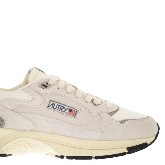 26SS 오트리 하이퍼웨이 스니커즈 HYLM WHITE - AUTRY