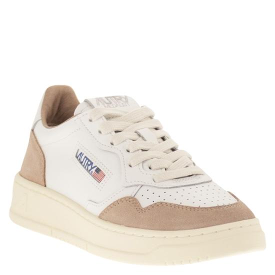 26SS 오트리 스니커즈 AULW WHITE BEIGE - AUTRY