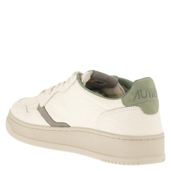 26SS 오트리 메달리스트 로우 스니커즈 AULM WHITE GREEN - AUTRY
