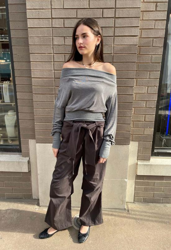  더 엔케이씨 스토어 긴팔 티셔츠 NKC 스토어 베카 탑 - The NKC Store