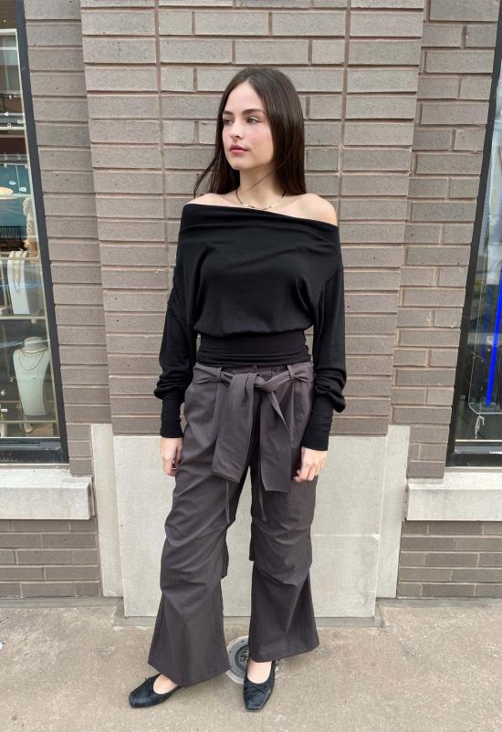  더 엔케이씨 스토어 긴팔 티셔츠 NKC 스토어 베카 탑 블랙 - The NKC Store