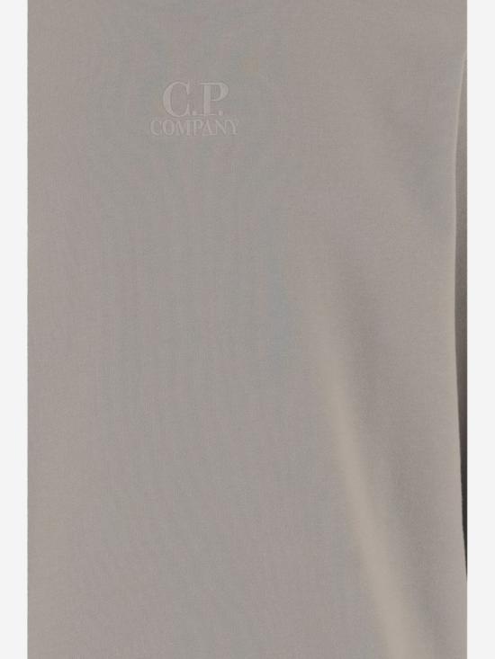 26SS 씨피 컴퍼니 다이애그널 레이즈드 플리스 크루넥 스웨트셔츠 20CMSS027A005086W904 Grey - C.P. COMPANY