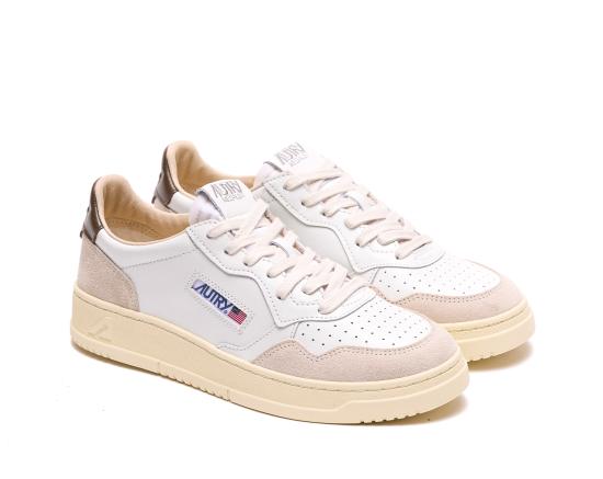 26SS 오트리 메달리스트 로우 스니커즈 AULM LS15 White - AUTRY