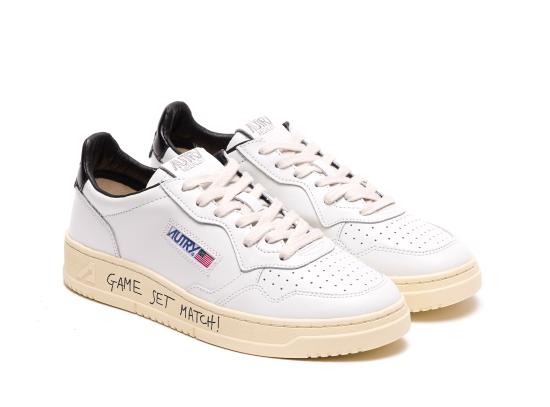 26SS 오트리 MEDALIST 메달리스트 로우탑 스니커즈 AULM ML02 White - AUTRY