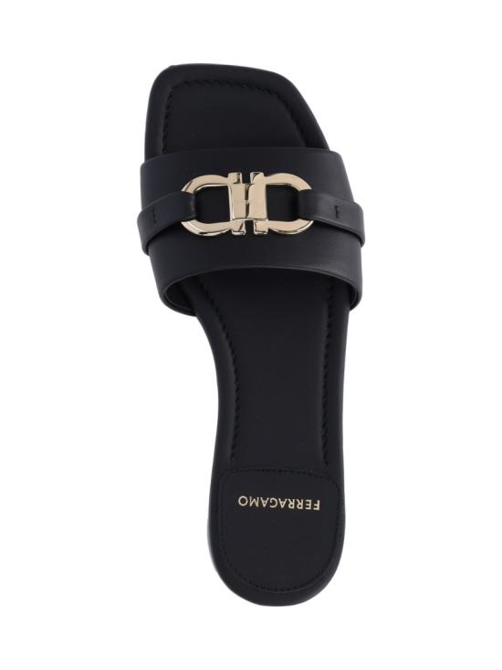 26SS 살바토레 페라가모 샌들 769636001 Black - SALVATORE FERRAGAMO