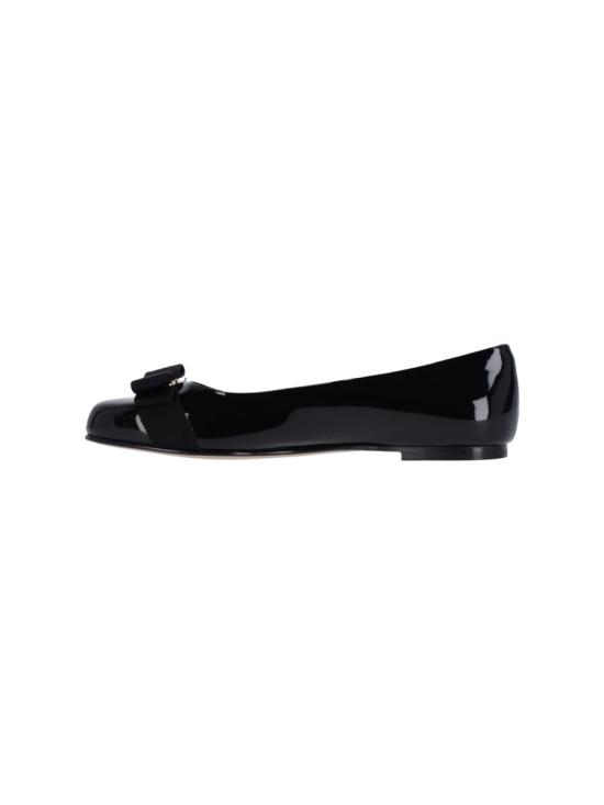 26SS 살바토레 페라가모 플랫 슈즈 782036007 Black - SALVATORE FERRAGAMO