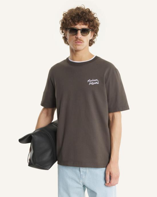 26SS 메종키츠네 핸드라이팅 컴포트 티셔츠 MM00126KJ7025 0453 - MAISON KITSUNE