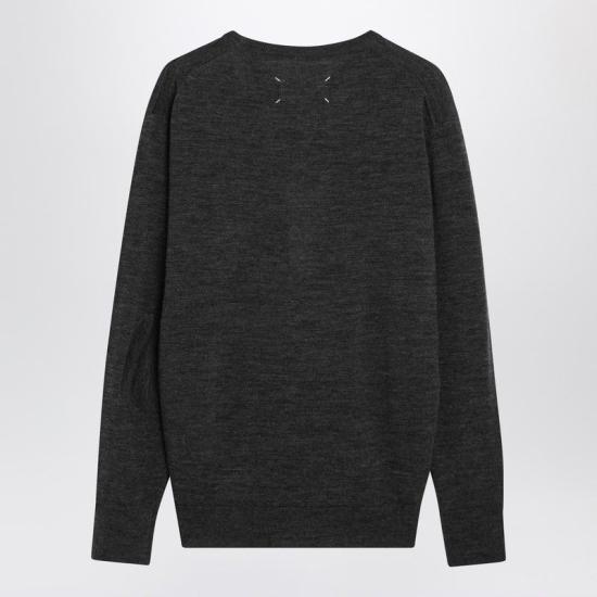 26SS 마르지엘라 울 블렌드 패치 스웨터 S50HL0057M13235 859F GREY - MAISON MARGIELA