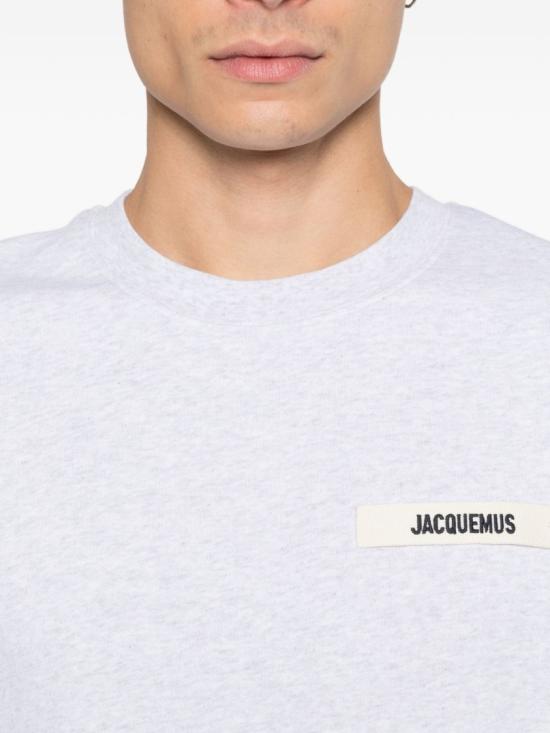 26SS 자크뮈스 그로그랭 로고 티셔츠 TSM00133 AJ00226 950 Grey - JACQUEMUS