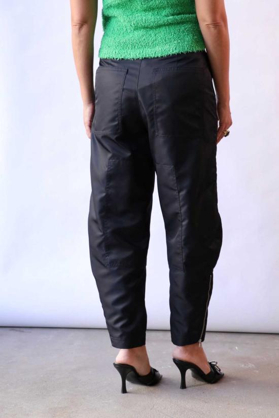  티비 스트레이트 팬츠 에코 나일론 콜트 트라우저 네이비 - TIBI