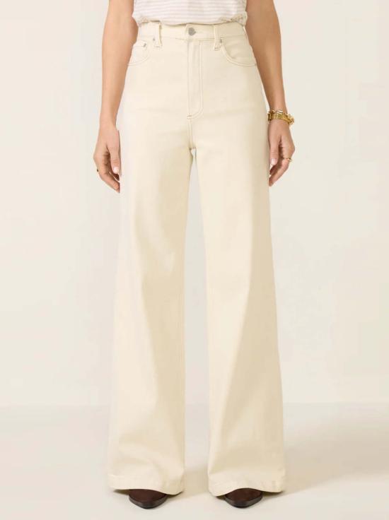  피스톨라 데님 팬츠 라나, 에크루 진을 입고