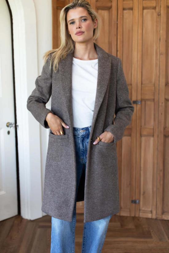  메이블앤모스 코트 에머슨 프라이 테일러드  다크 트러플 - MABEL AND MOSS