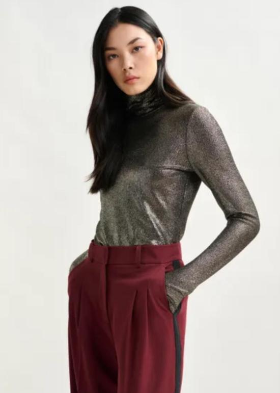 에센셜앤트워프 터틀넥 에센셜 앤트워프 일레베이트 메탈릭 저지  탑 실버