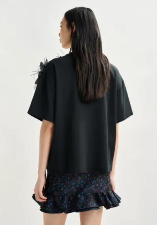  에센셜앤트워프 반팔 티셔츠 에센셜 앤트워프 아이비스커스 플라워 티셔츠 블랙 - ESSENTIEL ANTWERP