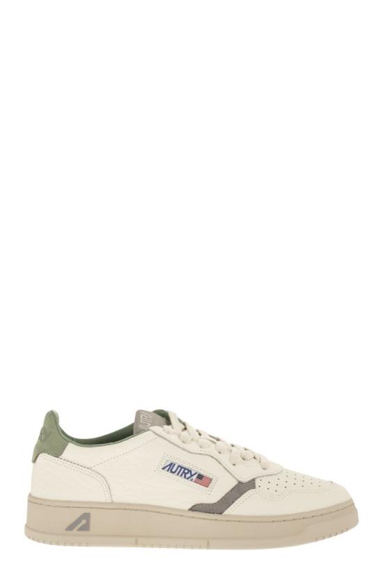 26SS 오트리 메달리스트 로우 스니커즈 AULMNE16 WHITE GREEN