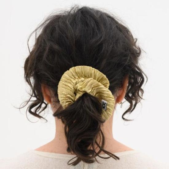  AZUR 헤어 액세서리 Azur Plisse 새틴 실크 스크런치 - OTHER BRANDS