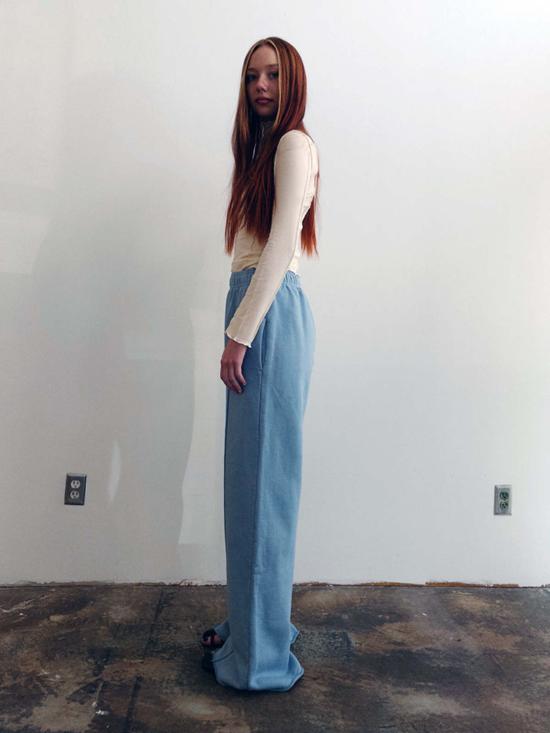  베이스레인지 터틀넥 오마토  탑 오프 화이트 - BASERANGE