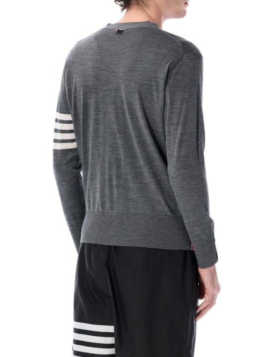 26SS 톰브라운 4바 서스테이너블 파인 메리노 울 클래식 가디건 MKC002AY1014 Grey - THOM BROWNE