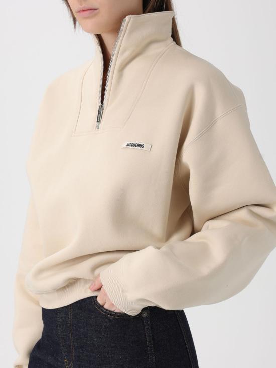 26SS 자크뮈스 그로그랭 지퍼 롤넥 스웨트 셔츠 SSW00210AJ00174 130 Beige - JACQUEMUS