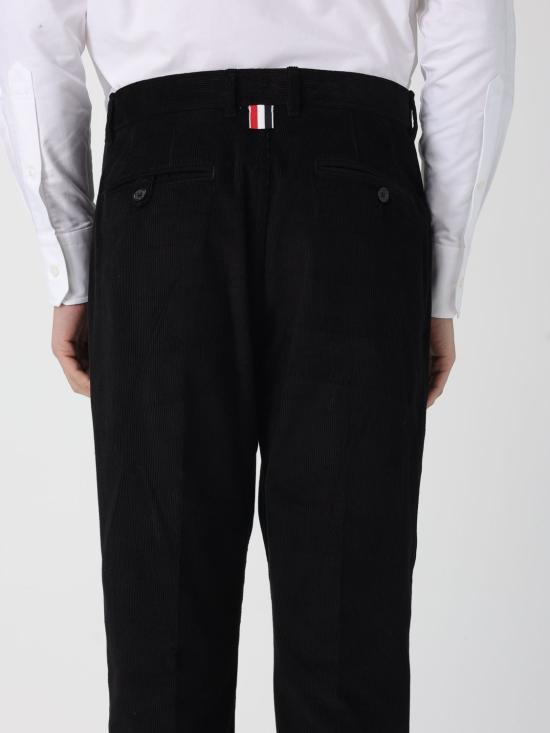 26SS 톰브라운 내로우 웨일 코듀로이 테이퍼드 치노 팬츠 MTU334SF0920001 BLACK DOM - THOM BROWNE