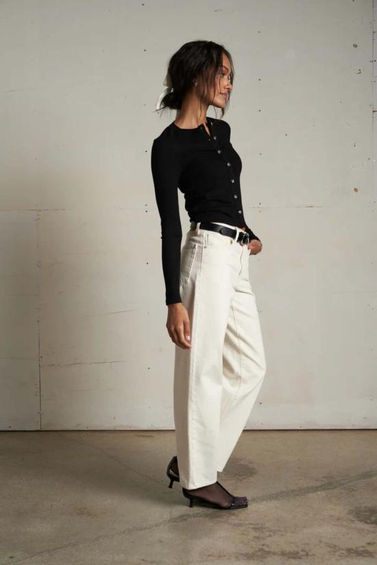  퍼펙트 화이트 티 긴팔 티셔츠 모린 럭스 립 버튼다운 탑 - PERFECT WHITE TEE