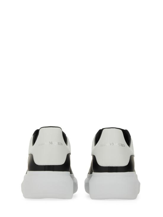 26SS 알렉산더 맥퀸 오버사이즈 드 스니커즈 553680WIAIG 1070 BLACKWHITE - ALEXANDER MCQUEEN