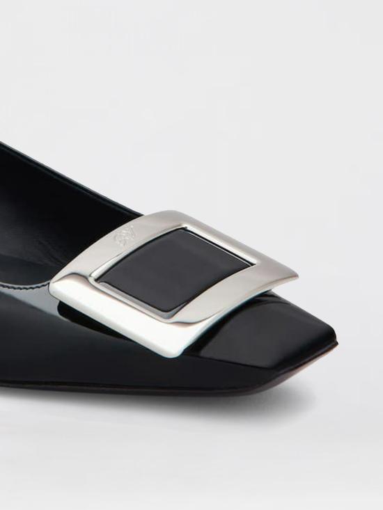 26SS 로저비비에 플랫 슈즈 RVW00700920D1P B999 Black - ROGER VIVIER