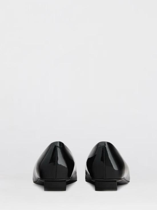 26SS 로저비비에 플랫 슈즈 RVW00700920D1P B999 Black - ROGER VIVIER